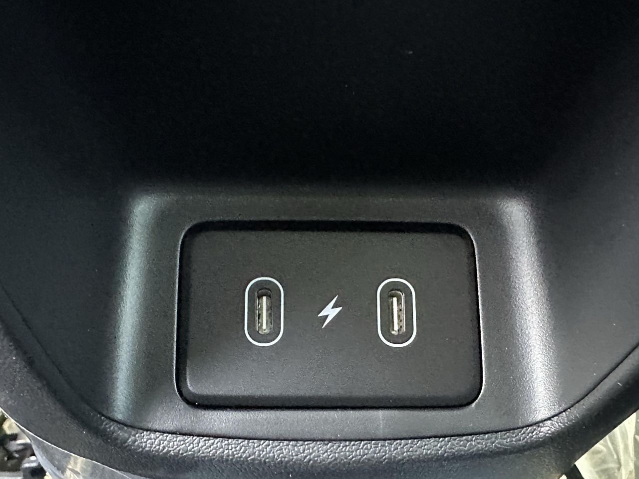 New 2026 Abyss Black Hyundai SE image 19