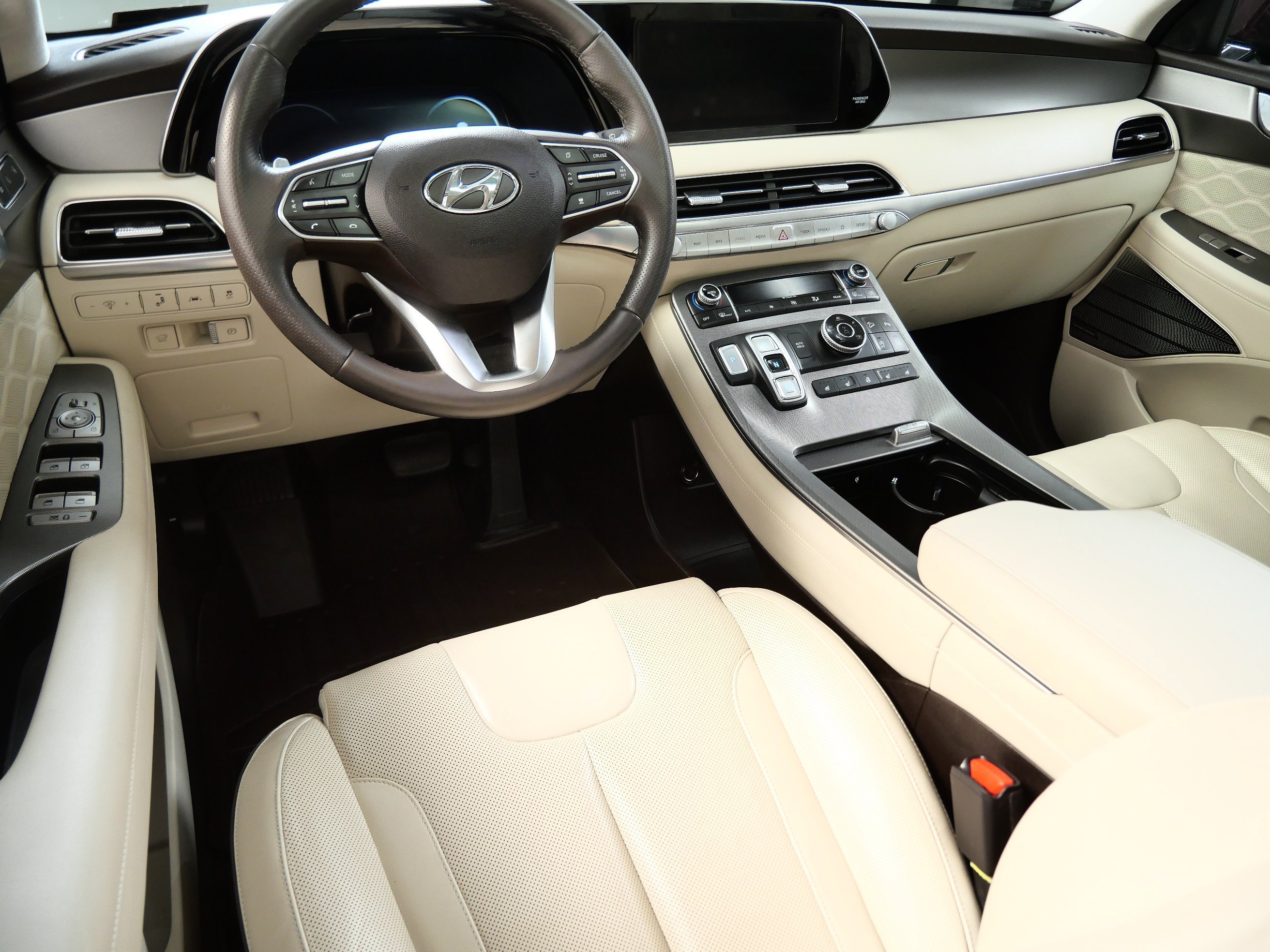 Used 2020 Hyundai Palisade Limited with VIN KM8R5DHE8LU071651 for sale in Minnetonka, Minnesota