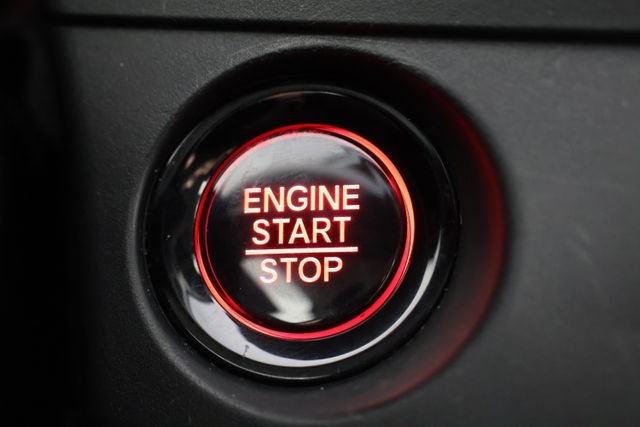Used 2025 Blue Honda SE image 17