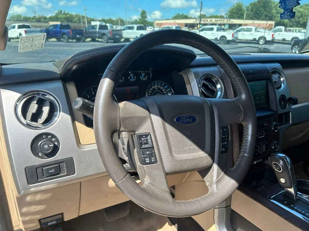 Used 2014 Oxford White Ford Lariat image 12