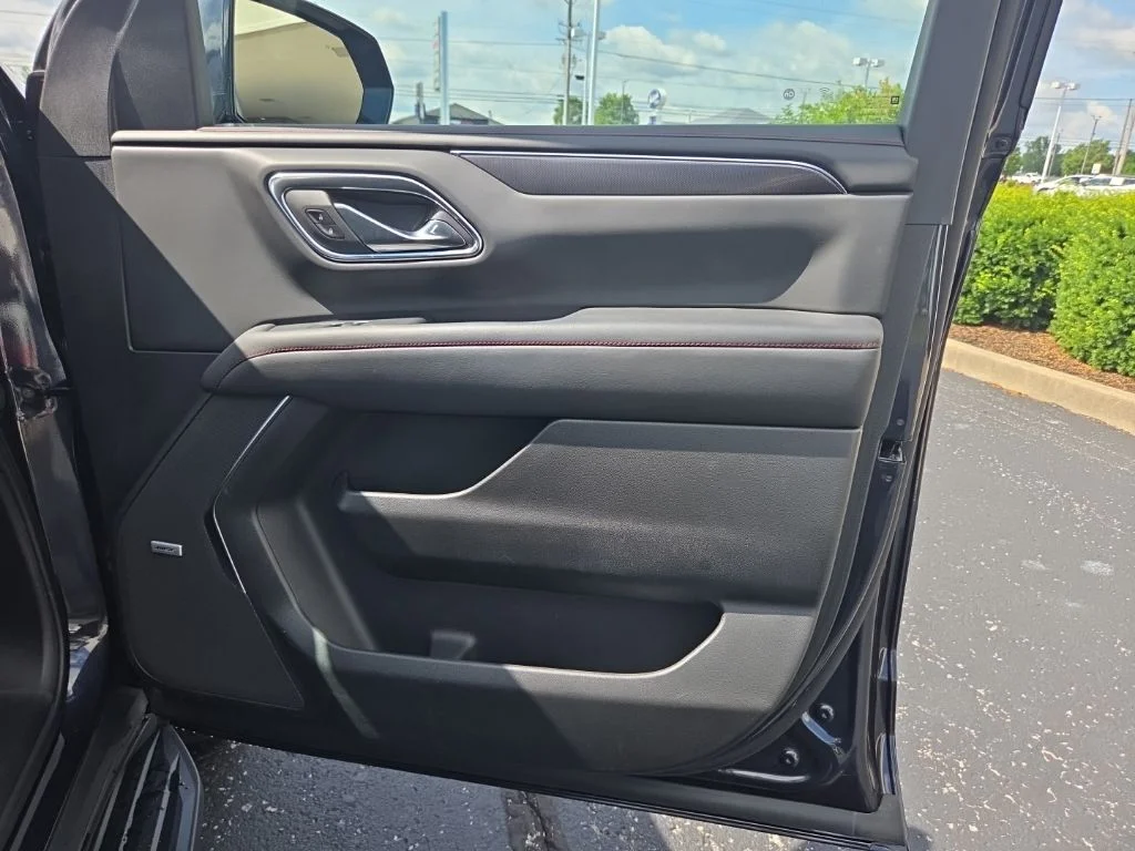 Used 2023 Gray Chevrolet RST image 25