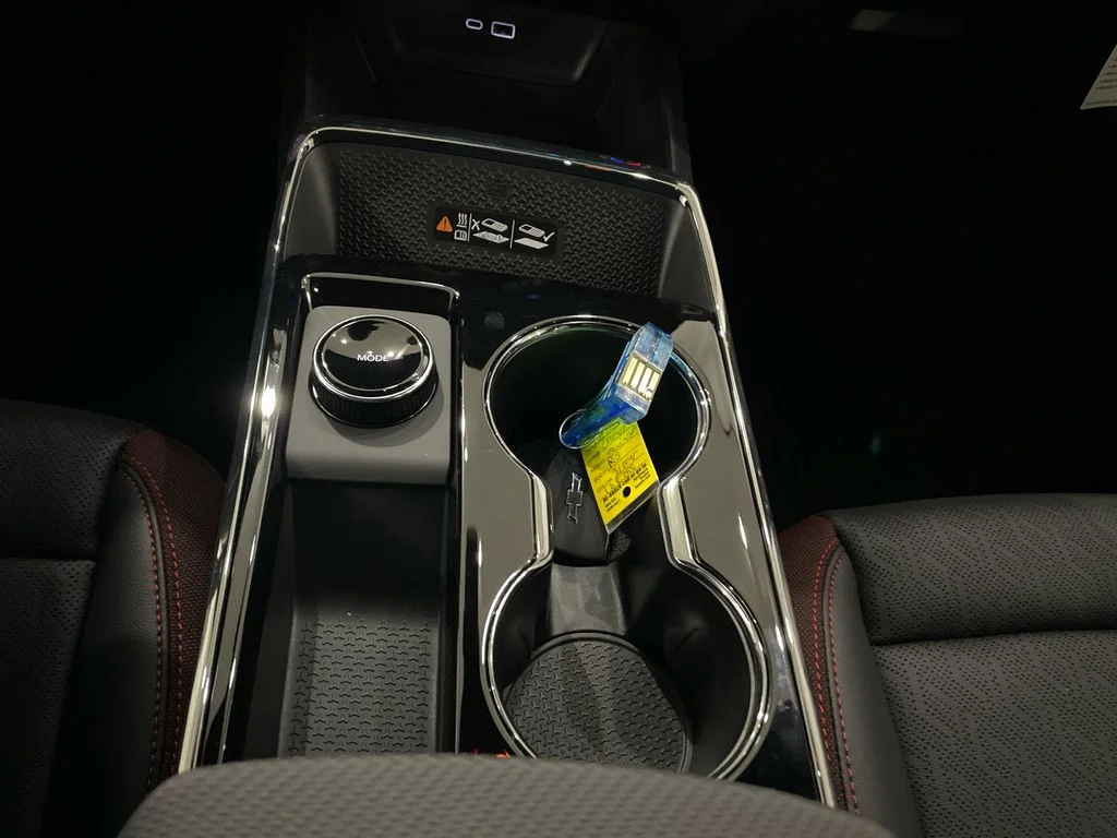 2027 Chevrolet Equinox RS - Photo 22