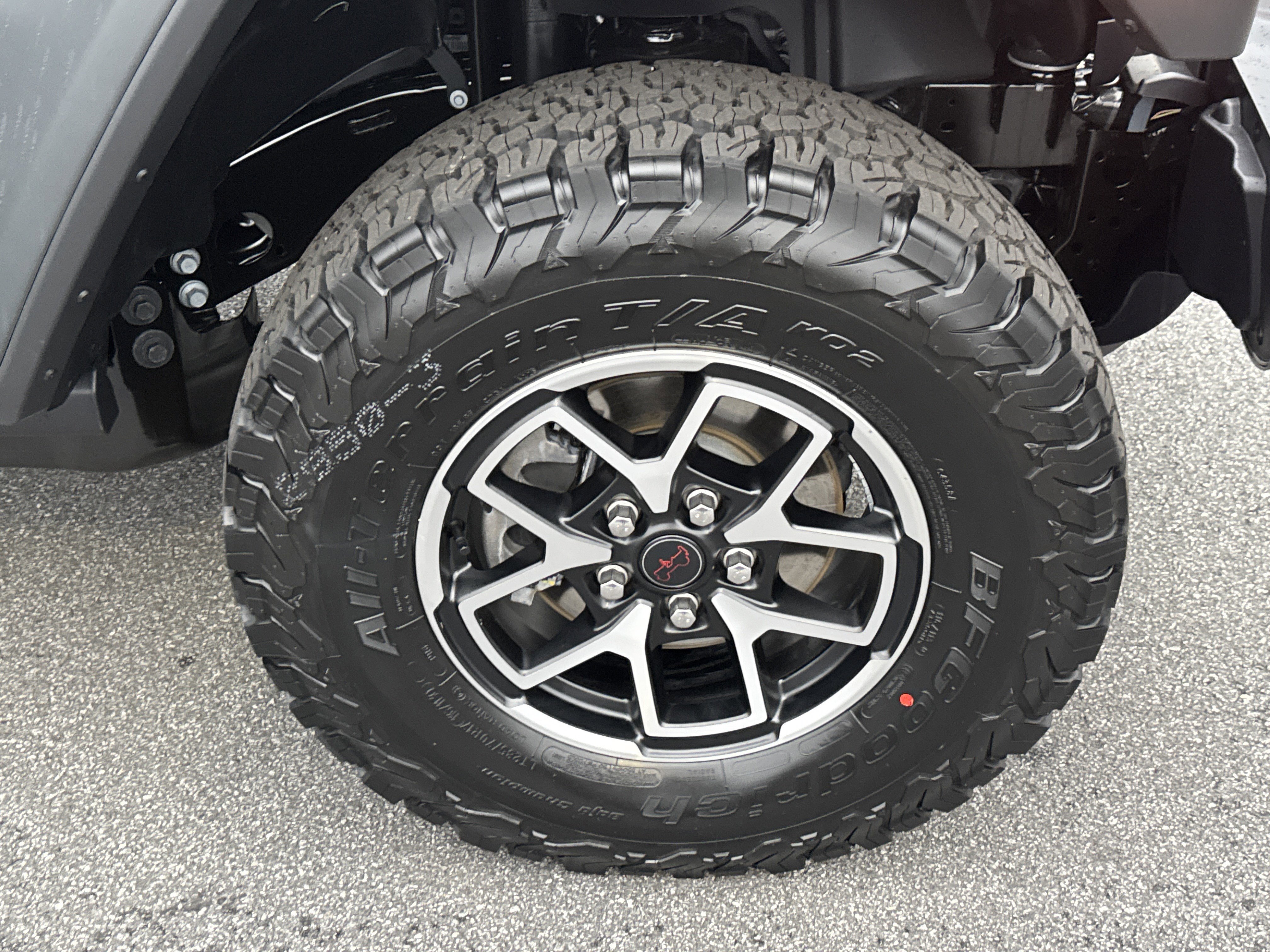 New 2026 Black Clear-Coat Exterior Paint Jeep Rubicon image 12
