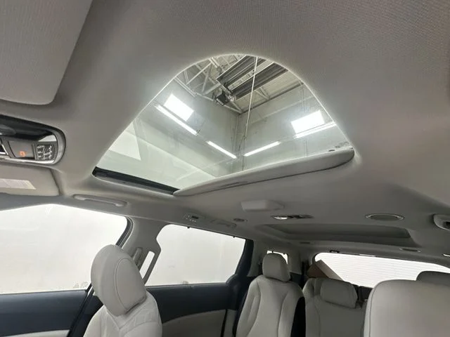 New 2026 Snow White Pearl Kia SX image 17