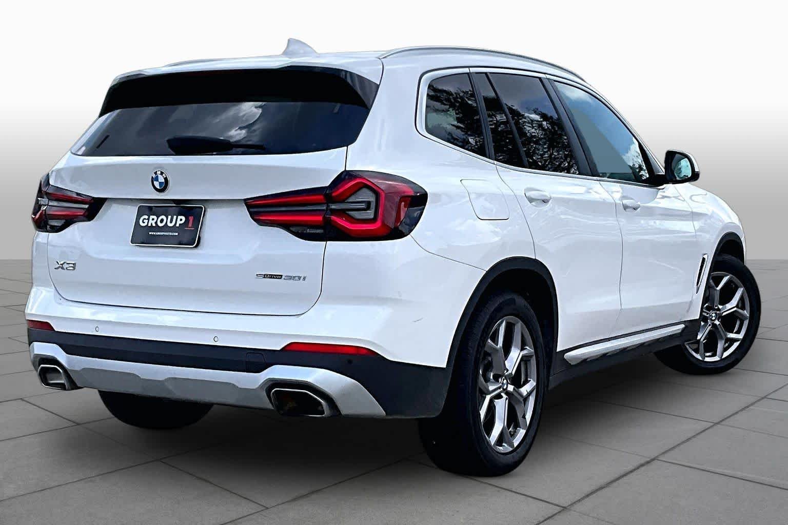 Used 2024 Alpine White BMW sDrive30i image 12