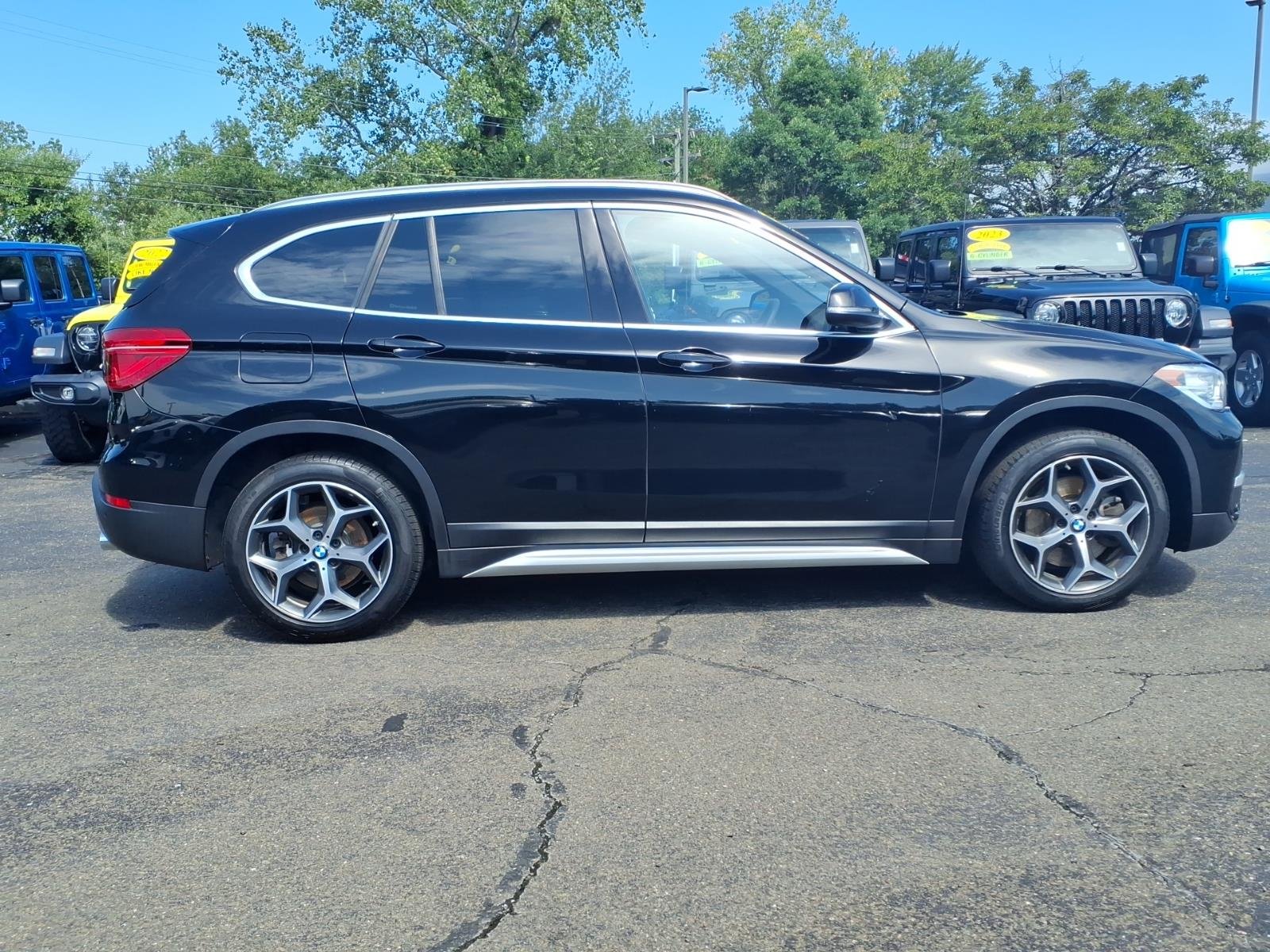 Certified Used 2019 Black BMW xDrive28i image 4