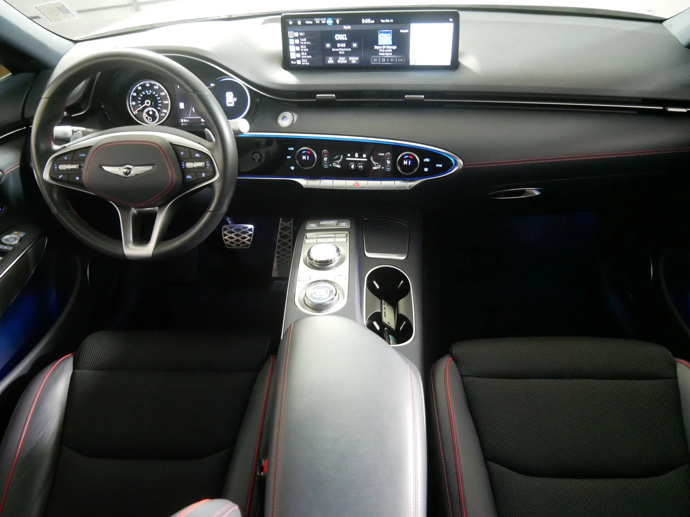 2024 GENESIS GV70 Sport - Photo 10