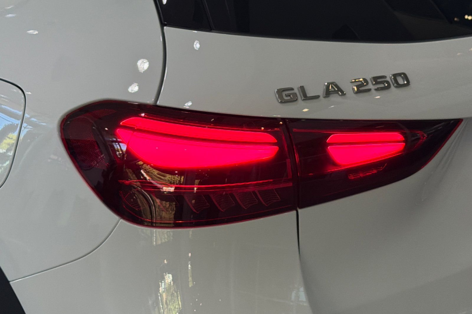 New 2026 Polar White Mercedes-Benz GLA 250 image 13