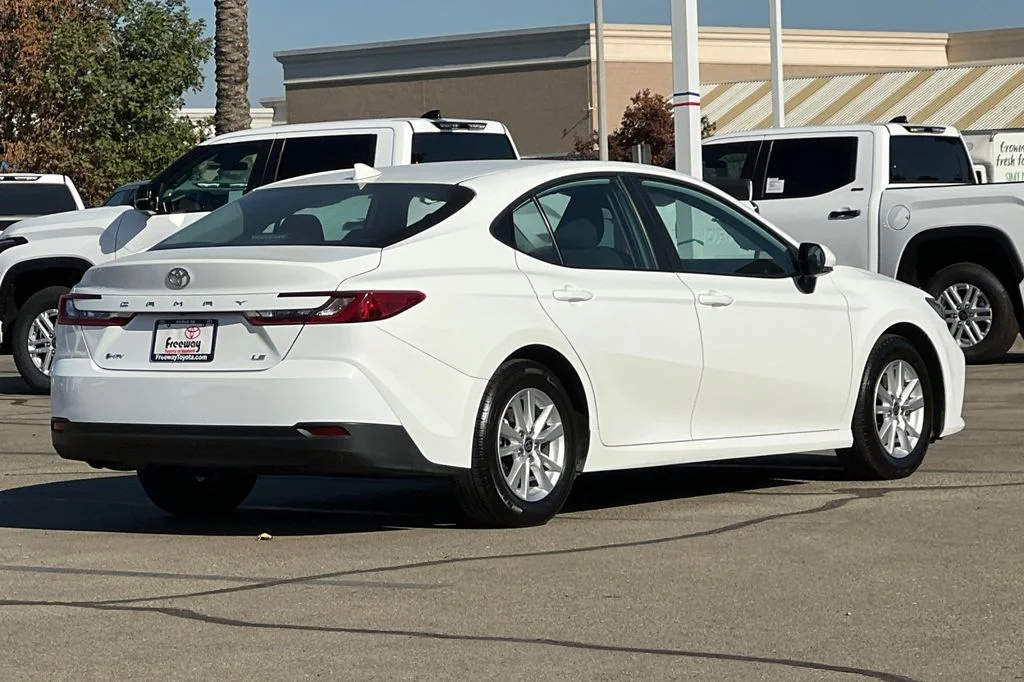 Used 2025 White Toyota LE image 5