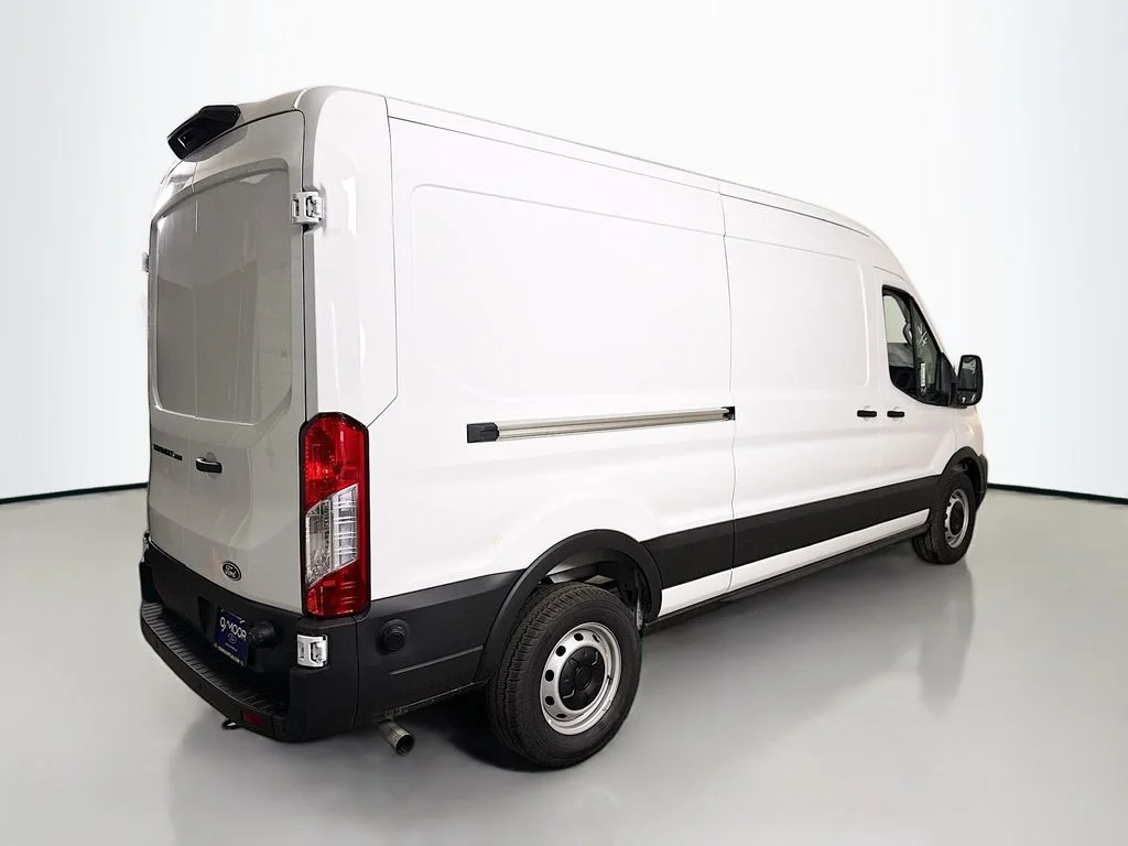 New 2026 Oxford White Ford Cargo Van image 7