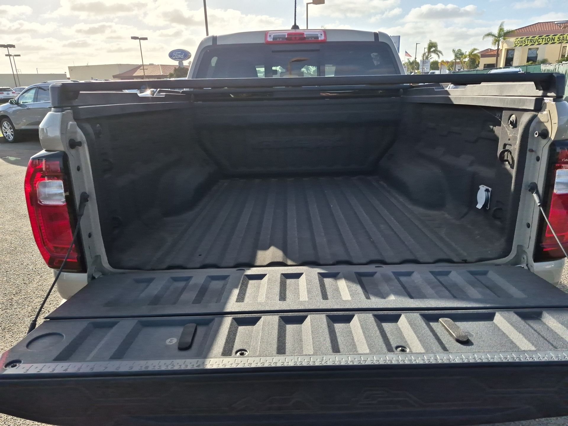 New 2023 Desert Sand Metallic GMC AT4X image 28