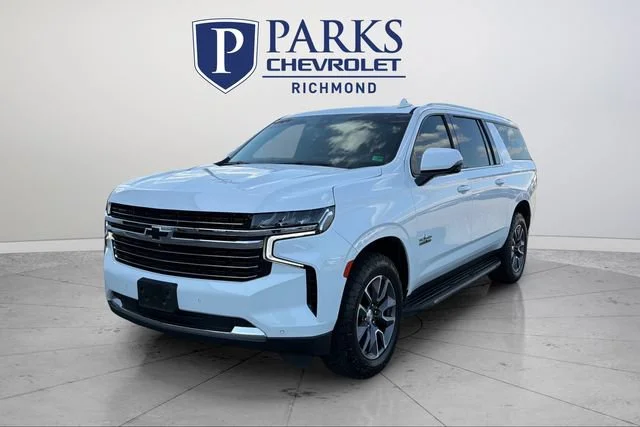 Used 2022 Summit White Chevrolet LT image 3