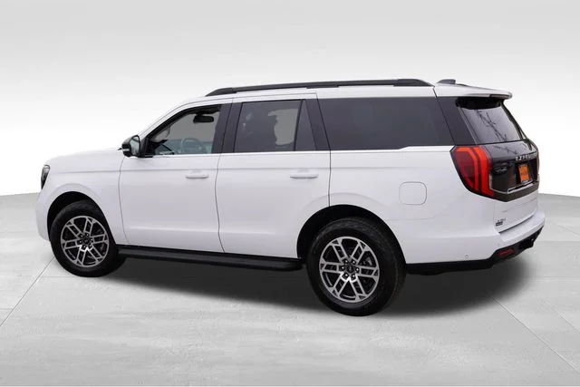 Used 2025 White Ford Active image 8