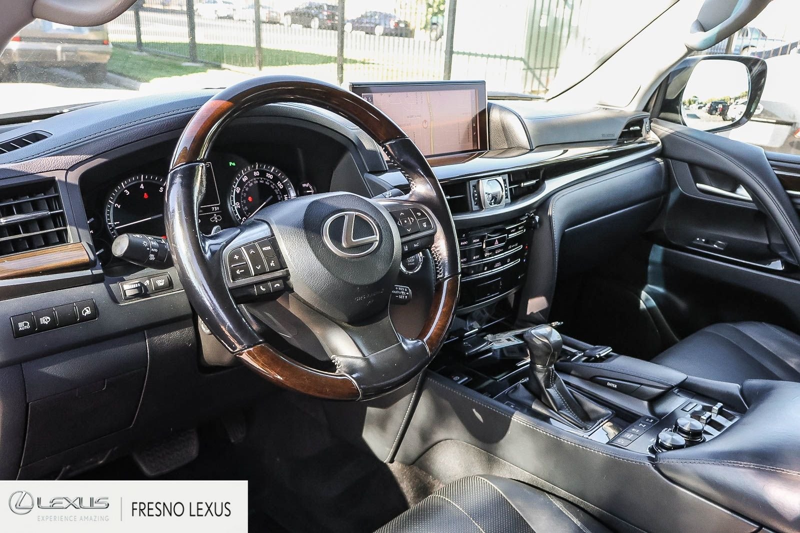 Used 2018 White Lexus 570 image 19
