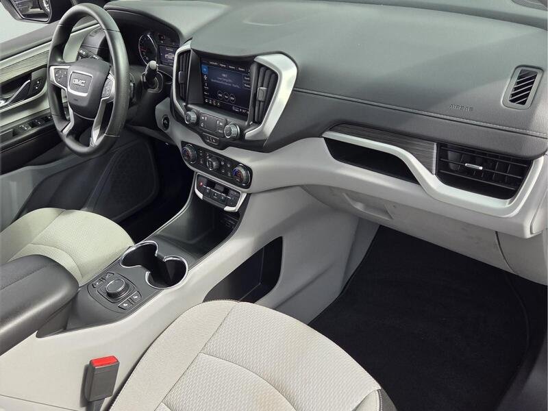 Used 2023 Marine Metallic GMC FWD 4DR SLE image 19
