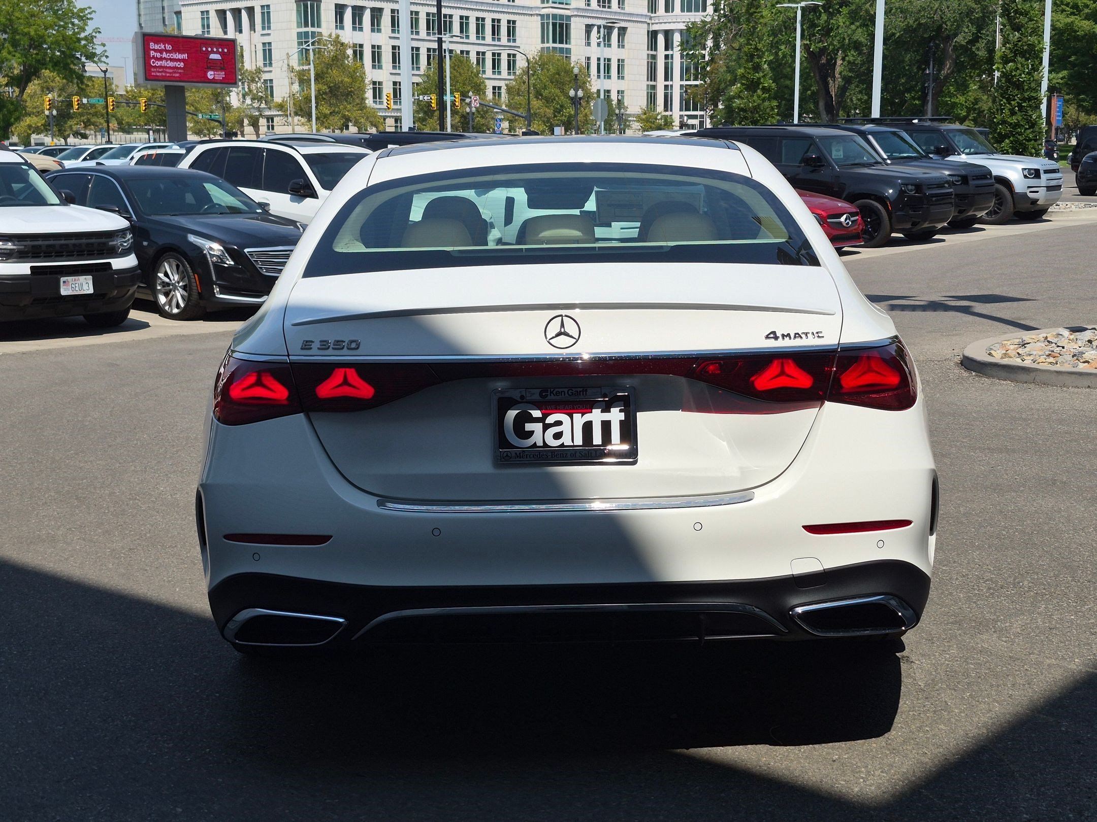 New 2027 Polar White Mercedes-Benz E 350 image 4