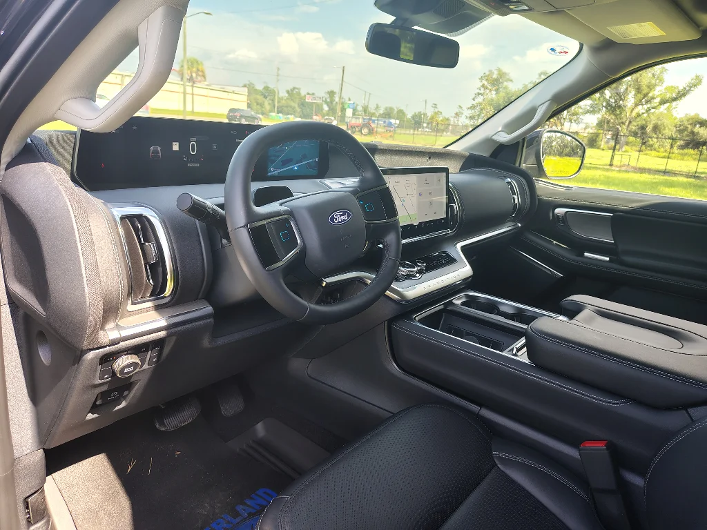New 2027 Agate Black Metallic Ford MAX Platinum image 19