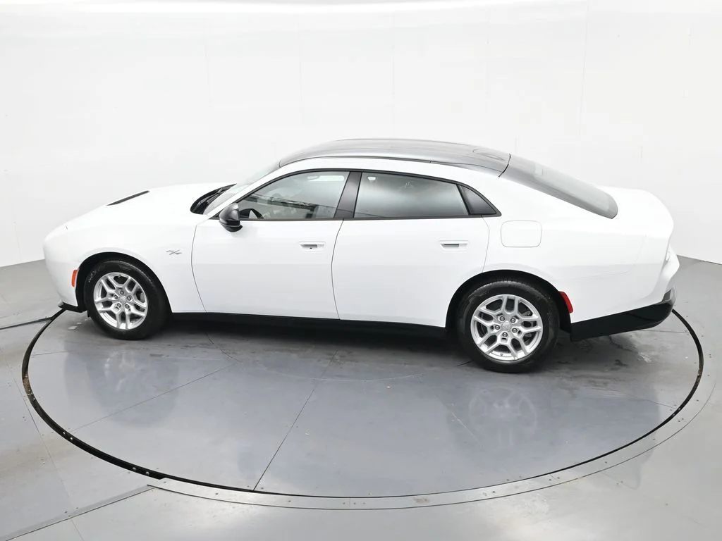 New 2026 White Knuckle Exterior Paint Dodge R/T image 32