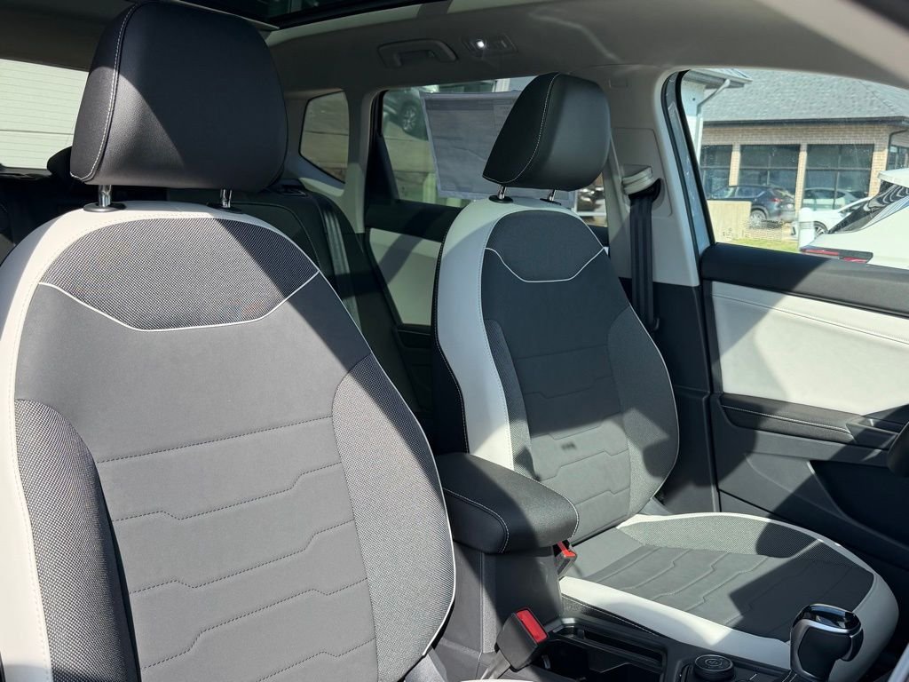 New 2026 Monument Gray Volkswagen 1.5T SE image 15