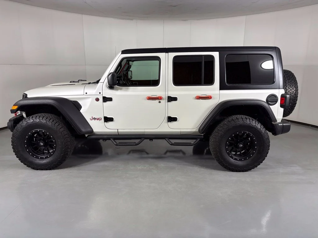 Used 2023 Red Jeep Rubicon image 5