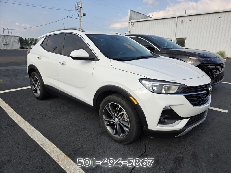 Used 2020 Summit White BUICK SELECT image 3