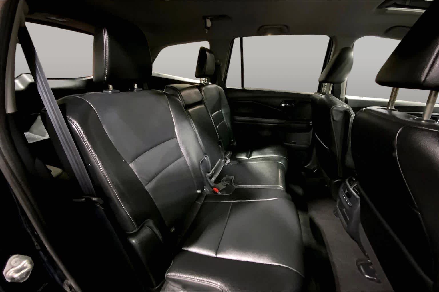 Used 2016 Crystal Black Pearl Honda EX-L image 20
