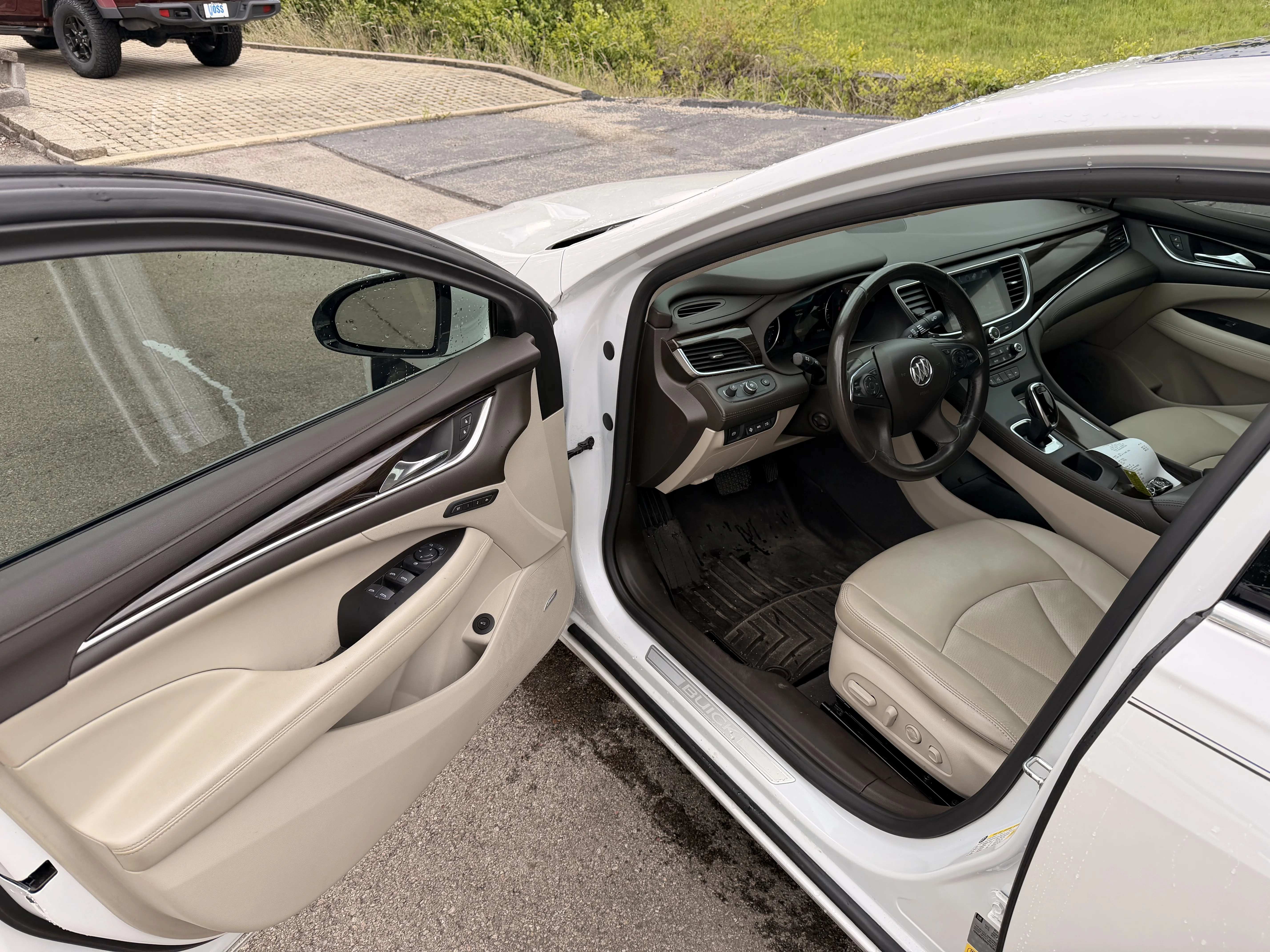 Used 2017 Summit White Buick Premium image 11