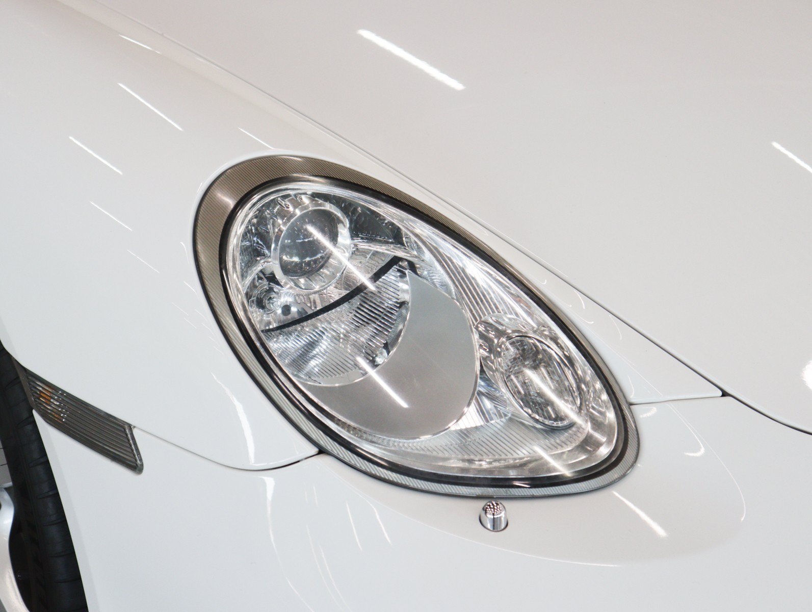 Used 2006 Carrara White Porsche S w/6 speed manual transmission image 31