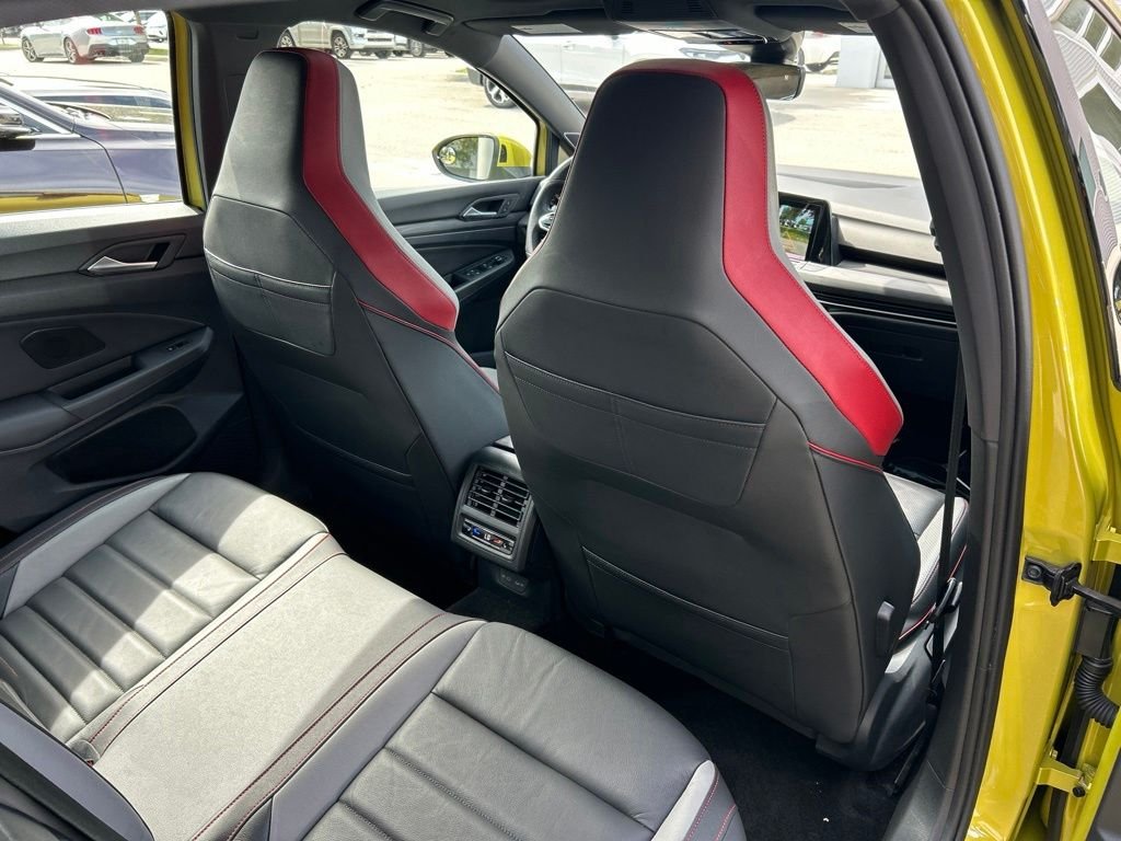 Used 2022  Volkswagen Autobahn image 49