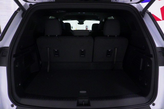 New 2026 Summit White Chevrolet LT image 8