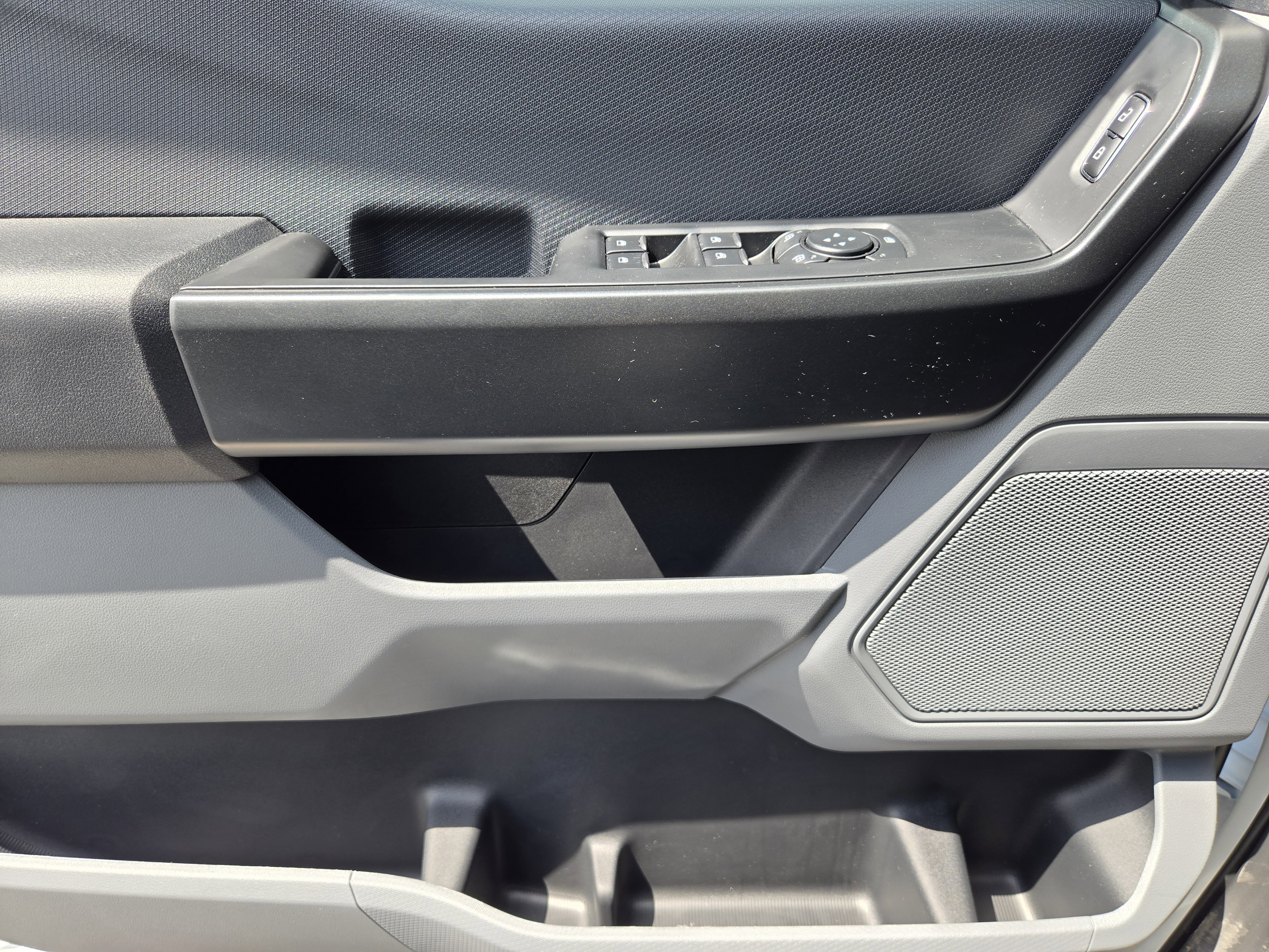 New 2026 Oxford White Ford XL image 15