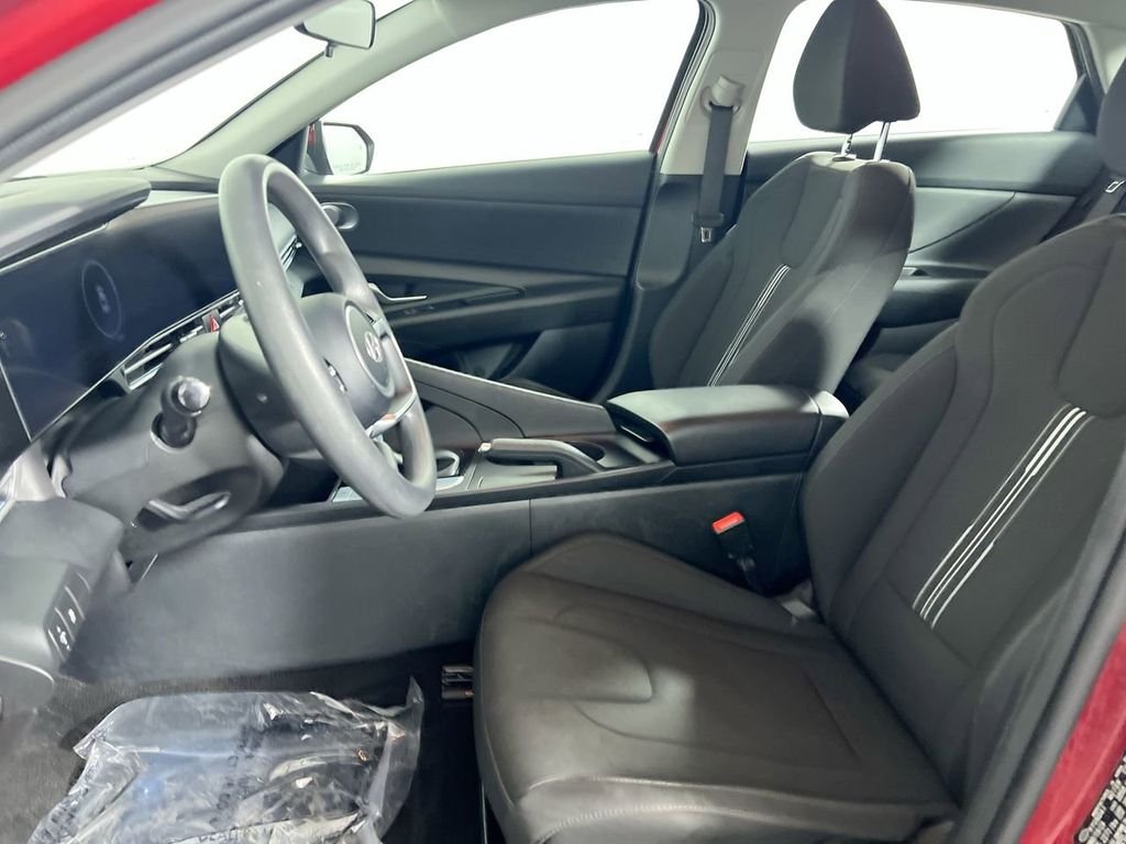 Used 2024 Red Hyundai SEL image 12