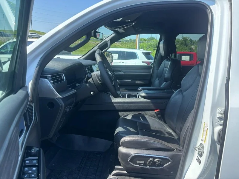 Used 2024 Bright White Clearcoat Jeep Series III image 9