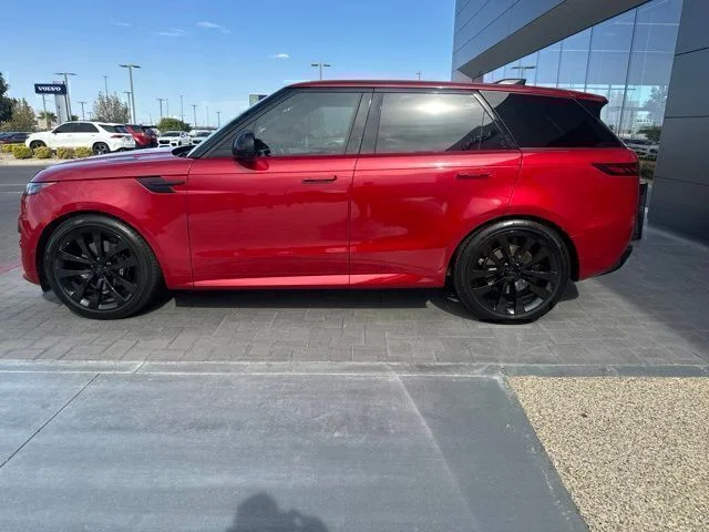 Used 2026 Red Land Rover Dynamic SE image 8