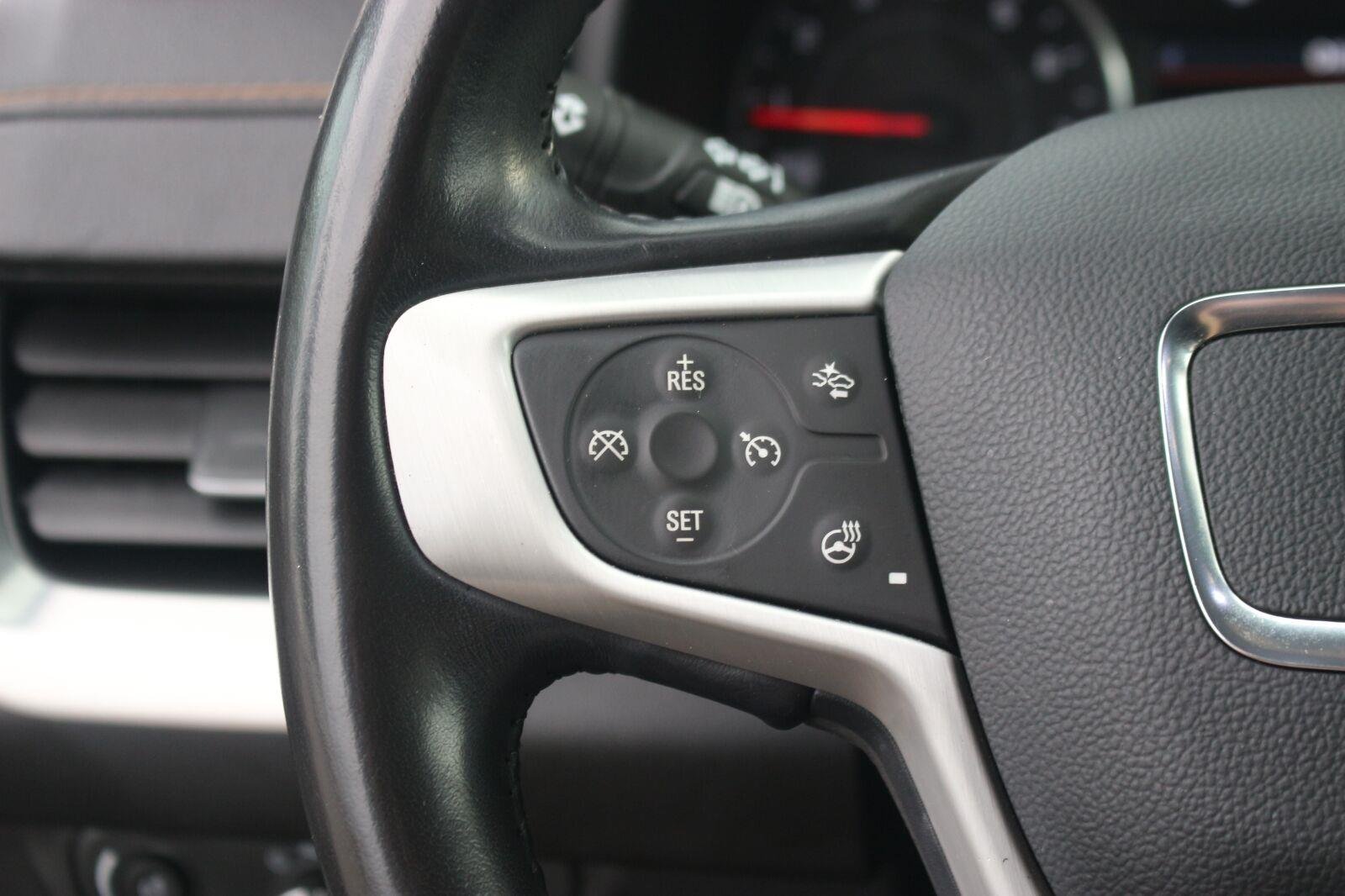 Used 2020 SUMMIT WHITE GMC SLT image 22