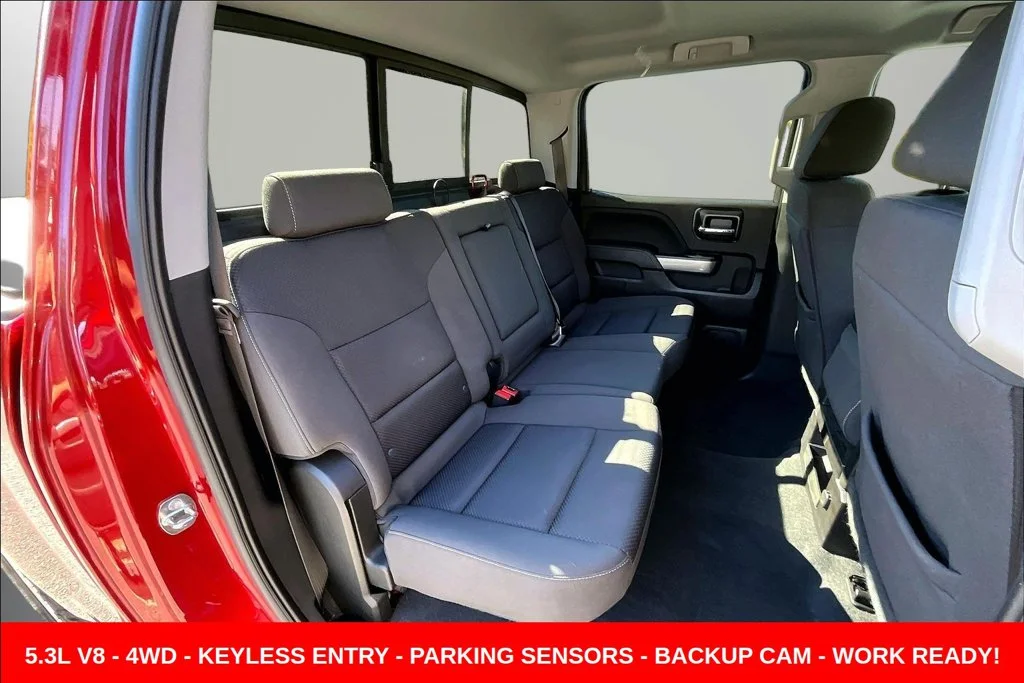 Used 2018 Red Chevrolet LT image 31
