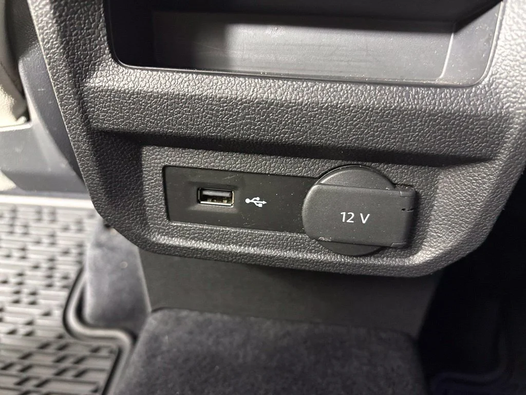 Used 2018  Volkswagen 2.0T SEL image 35