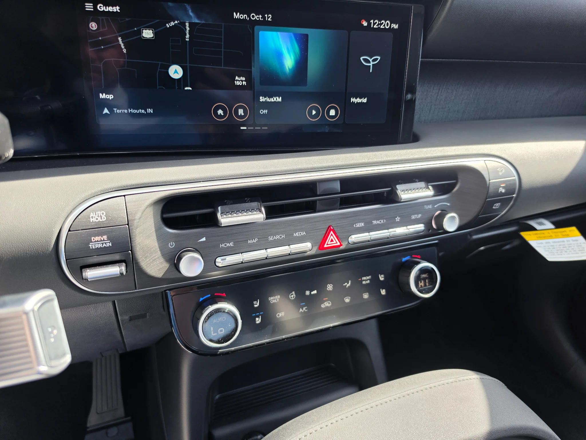 New 2027 Shimmering Silver Hyundai SEL Premium 7P image 13