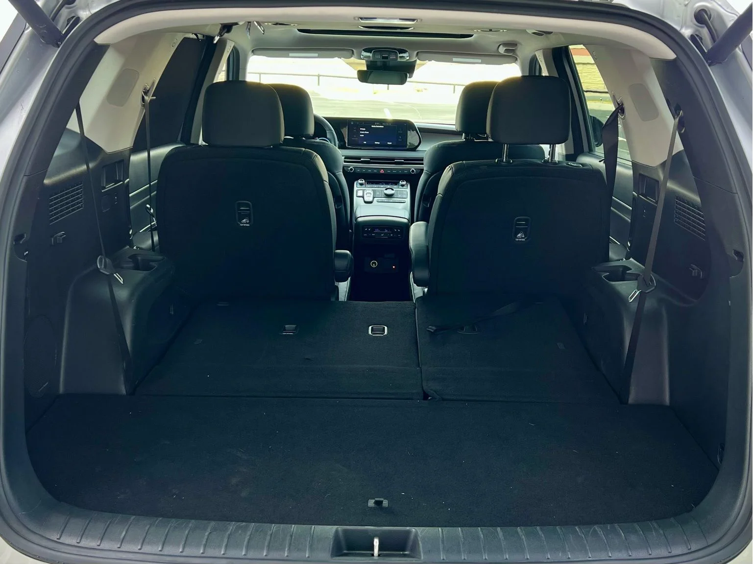 Used 2024 Silver Hyundai SEL image 7