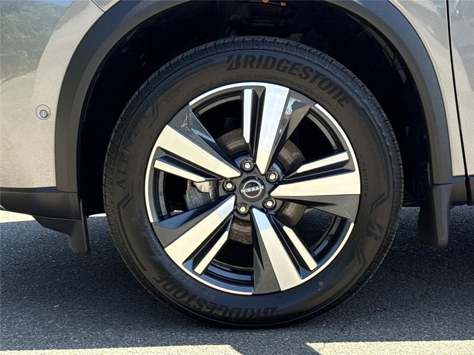 Used 2023 Gun Metallic Nissan SL image 34