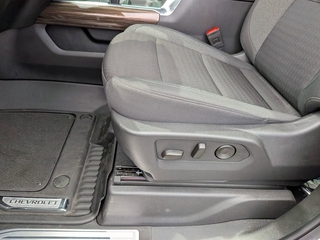 2025 Chevrolet Silverado 1500 LT - Photo 13