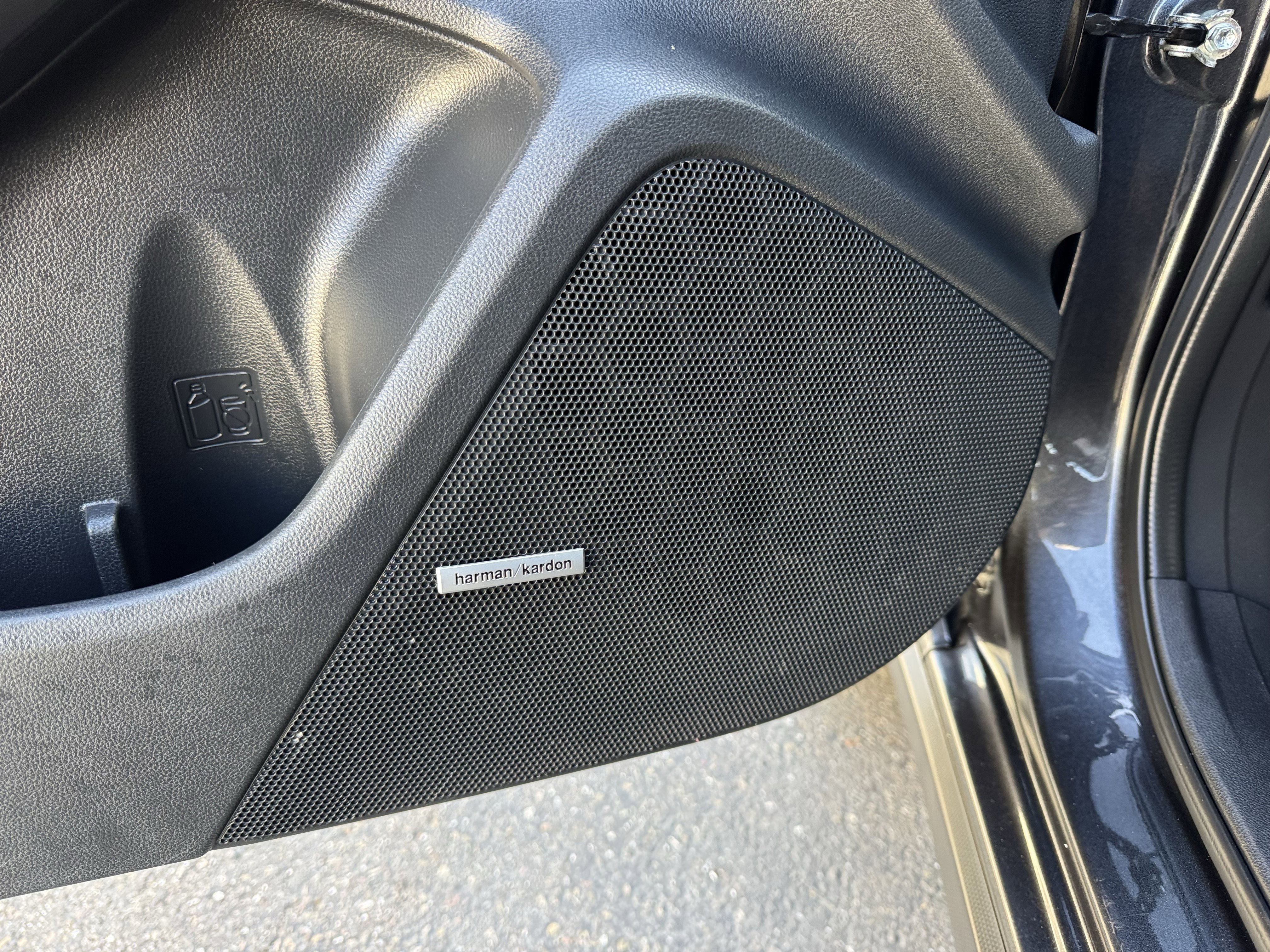 Used 2019 Gray Subaru 2.0i Limited image 13