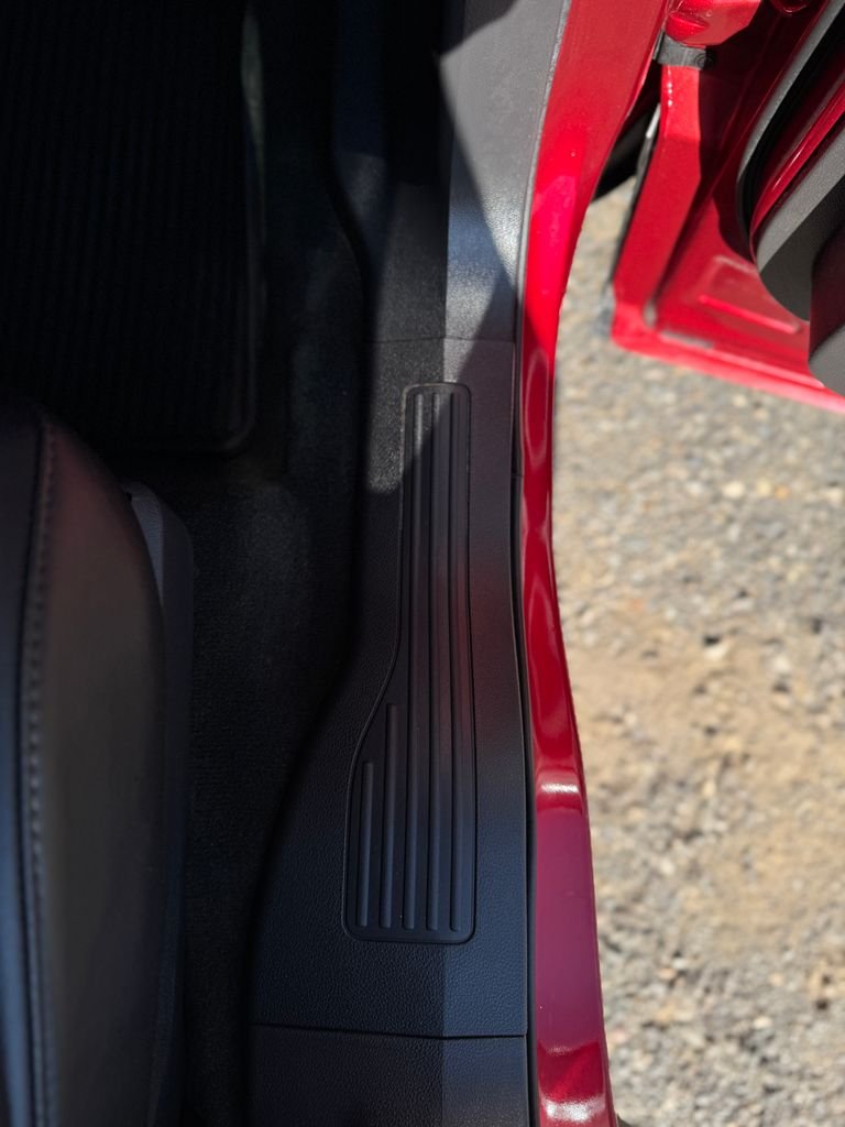 Used 2014 Ruby Red Metallic Ford XLT image 43