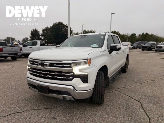 Used 2022 Summit White Chevrolet LTZ image 4