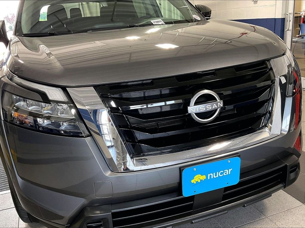 Used 2023 Gray Nissan SV image 31