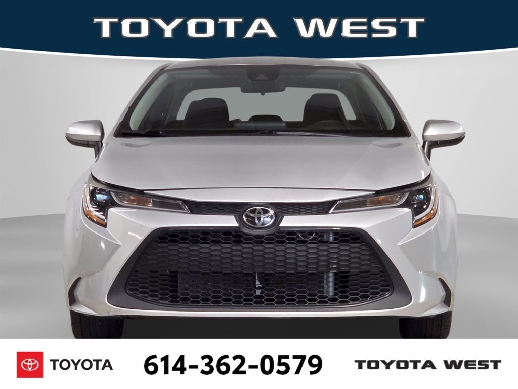 Used 2022 Silver Toyota LE image 2