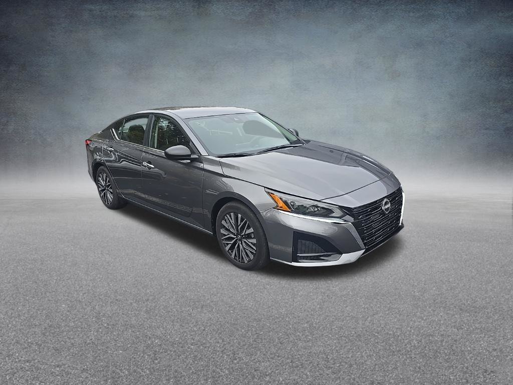 Used 2025 Gun Metallic Nissan 2.5 SV image 2