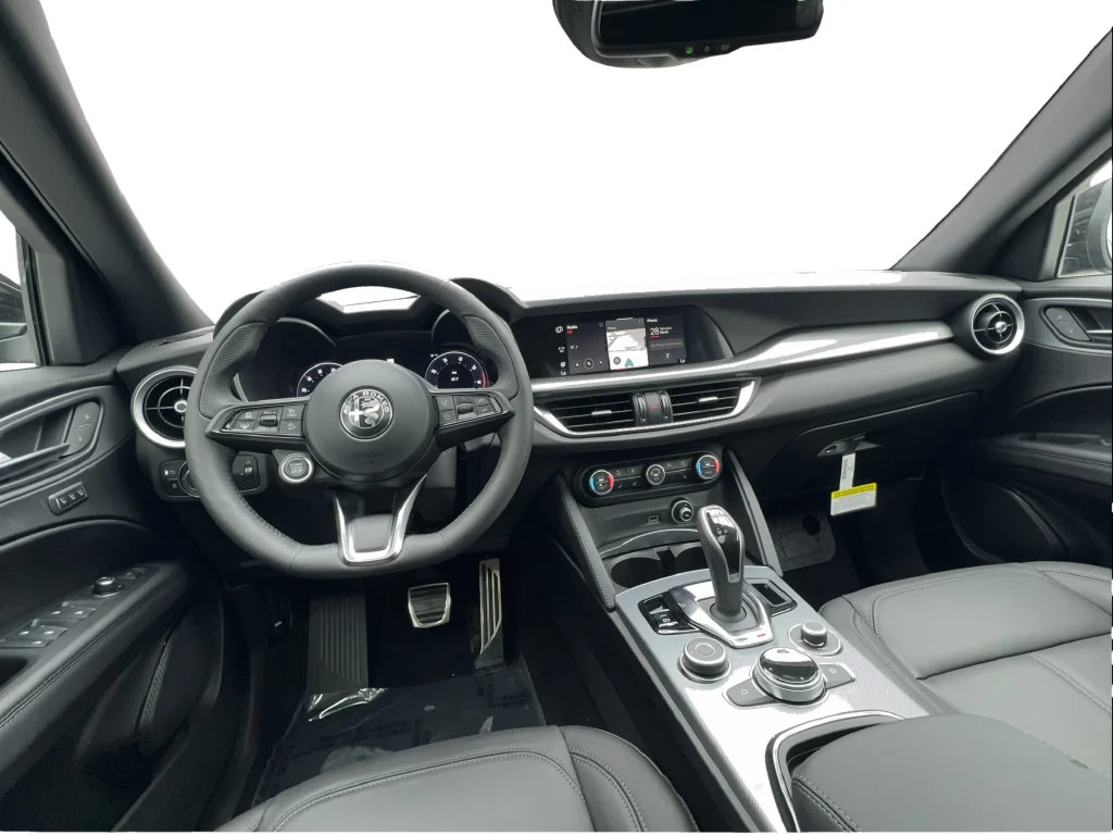 New 2026 Black Alfa Romeo Base image 35