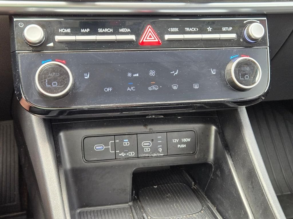 Used 2025 White Hyundai SEL Convenience image 29