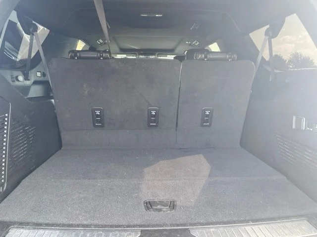 Used 2023 Onyx Black GMC AT4 image 40